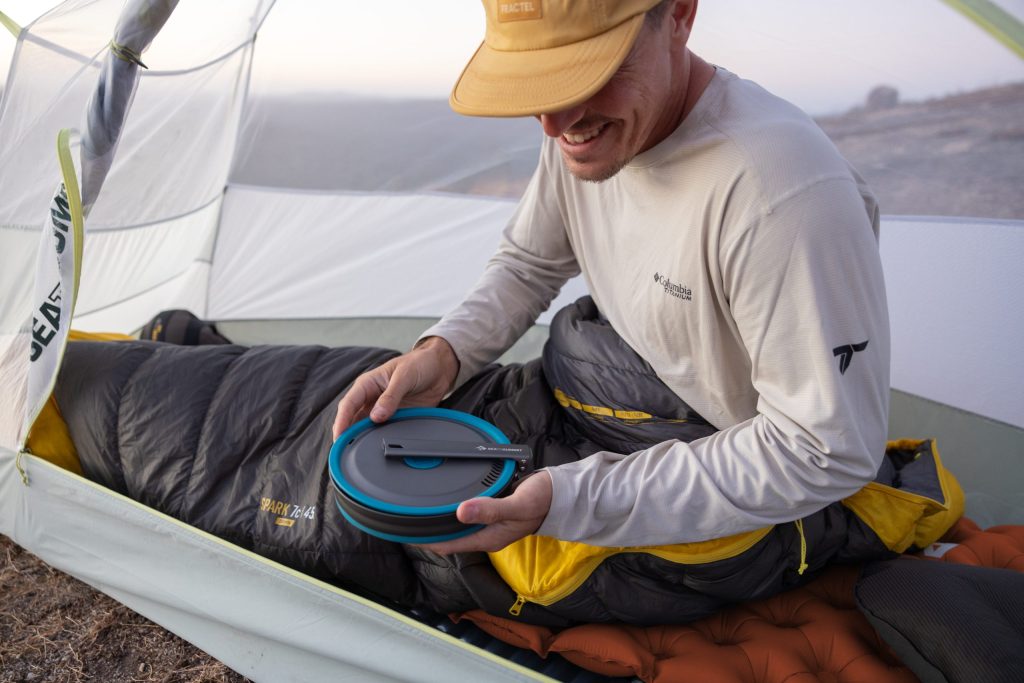 Sea to Summit の XLite キャンプキッチンはスタジオ外での創造的なリセットのために設計されている