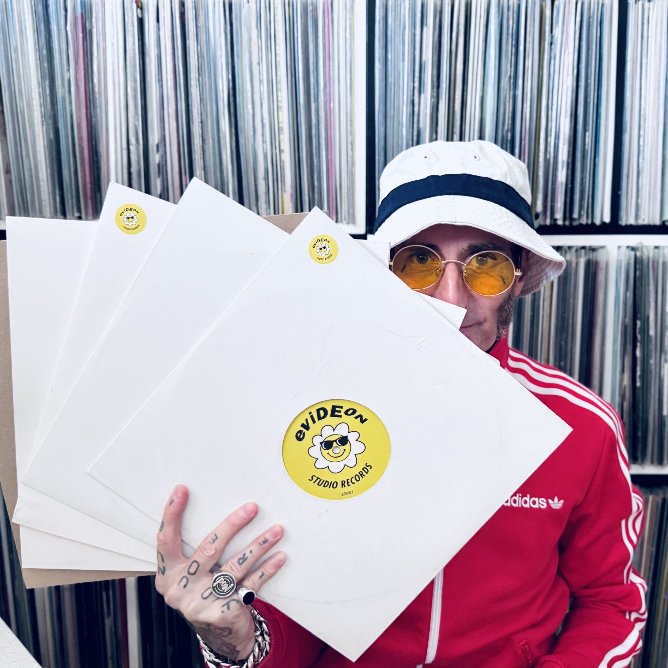 MAXIMILIAN Keeps House Music on Wax
