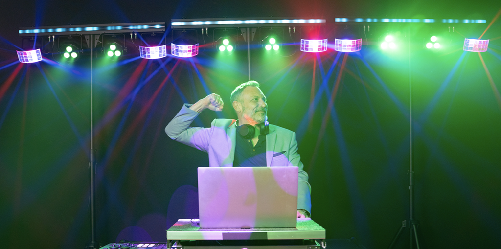 Chauvet DJ GigBar 3 ILS Gives Small Rooms More Life Through Light